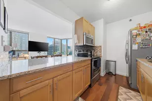 400 N LaSalle St, Chicago, IL 60654 - Photo 8
