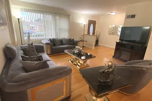 7737 Park Ave, Skokie, IL 60077 - Photo 4