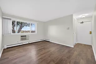 1493 N Winslowe Dr, Palatine, IL 60074 - Photo 2