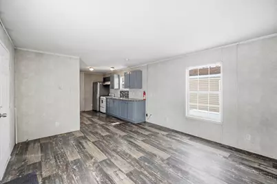 815 E Oakton St Street #311, Des Plaines, IL 60018 - Photo 4