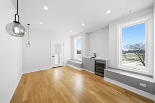 2457 W Byron St, Chicago, IL 60618 - Photo 16