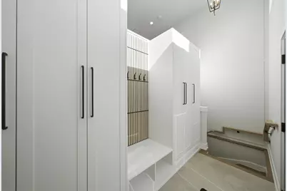 2457 W Byron Street, Chicago, IL 60618 - Photo 22