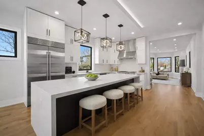 2457 W Byron Street, Chicago, IL 60618 - Photo 6