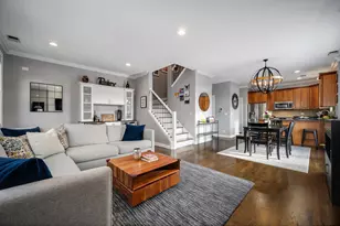 1617 W Barry Ave, Chicago, IL 60657 - Photo 2