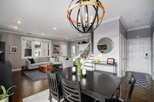 1617 W Barry Ave, Chicago, IL 60657 - Photo 8