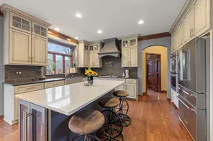 5719 Rosinweed Ln, Naperville, IL 60564 - Photo 8