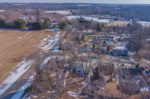 8198 Pine Ave, Downs, IL 61736 - Photo 36