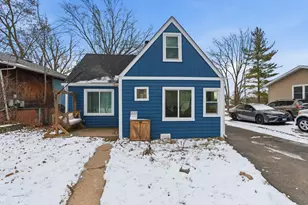 233 E Hawthrone Dr, Round Lake Beach, IL 60073 - Photo 1