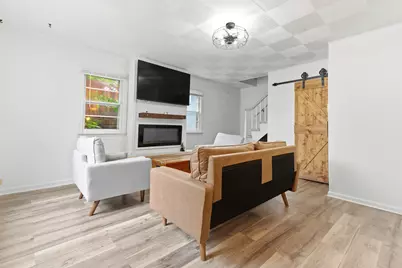 233 E Hawthrone Drive, Round Lake Beach, IL 60073 - Photo 4