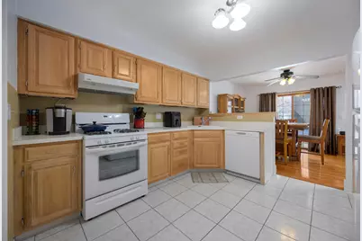 733 Clover Hill Court, Elk Grove Village, IL 60007 - Photo 8