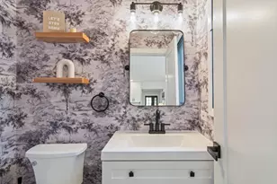 7800 Dorchester Ln, Darien, IL 60561 - Photo 14