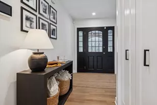 7800 Dorchester Ln, Darien, IL 60561 - Photo 12