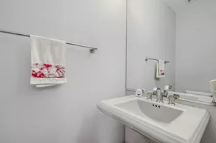 481 N Clinton St, Chicago, IL 60654 - Photo 14