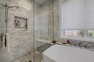 481 N Clinton St, Chicago, IL 60654 - Photo 18