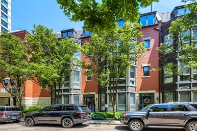 481 N Clinton Street, Chicago, IL 60654 - Photo 1