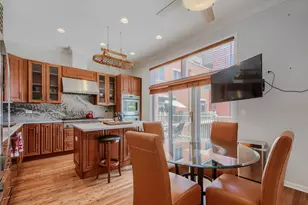 481 N Clinton St, Chicago, IL 60654 - Photo 8