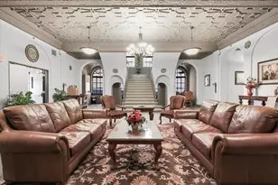 212 N Center St, Bloomington, IL 61701 - Photo 28