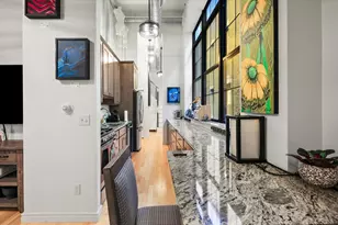 212 N Center St, Bloomington, IL 61701 - Photo 12