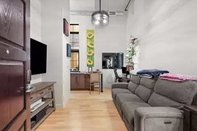 212 N Center Street #202, Bloomington, IL 61701 - Photo 6