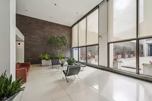 5455 N Sheridan Rd, Chicago, IL 60640 - Photo 2