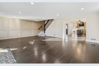 929 Prairie Avenue, Park Ridge, IL 60068 - Photo 2