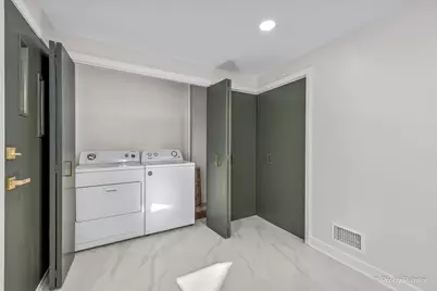 [Address not provided], Mundelein, IL 60060 - Photo 18