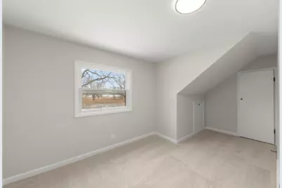 956 S Cadwell Avenue, Elmhurst, IL 60126 - Photo 14