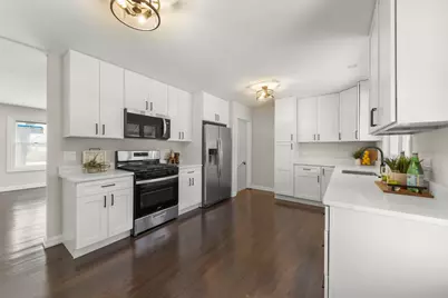 956 S Cadwell Avenue, Elmhurst, IL 60126 - Photo 6