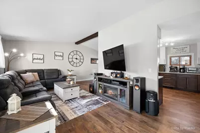 [Address not provided], Crystal Lake, IL 60012 - Photo 2