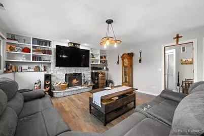 [Address not provided], Crystal Lake, IL 60012 - Photo 14