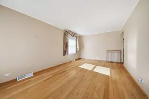 11326 S Troy St, Chicago, IL 60655 - Photo 4