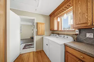 11326 S Troy St, Chicago, IL 60655 - Photo 8