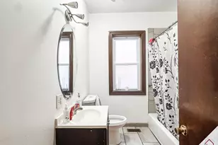 8237 S Green St, Chicago, IL 60620 - Photo 4