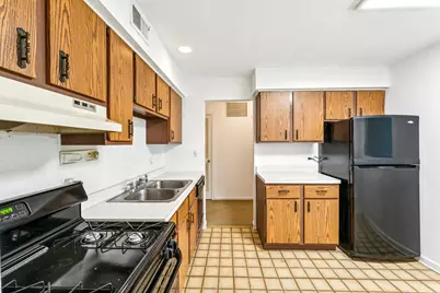 5200 Carriageway Drive #117, Rolling Meadows, IL 60008 - Photo 10