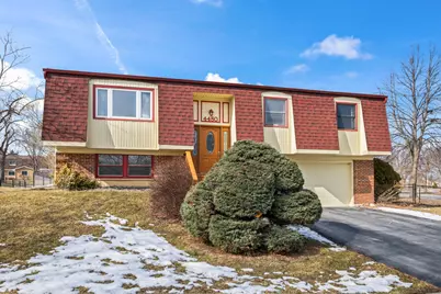 4480 Thornbark Drive, Hoffman Estates, IL 60192 - Photo 2