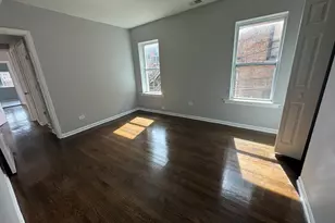 7847 S Bennett Ave, Chicago, IL 60649 - Photo 16