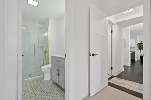 711 S River Rd, Des Plaines, IL 60016 - Photo 18