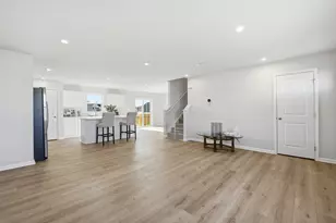 1748 Furrow St, Dekalb, IL 60115 - Photo 4