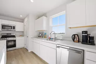 1748 Furrow St, Dekalb, IL 60115 - Photo 8