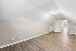 6938 S Rockwell St, Chicago, IL 60629 - Photo 10