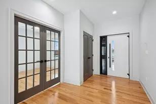 11036 Austin Ave, Chicago Ridge, IL 60415 - Photo 2