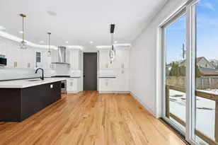 11036 Austin Ave, Chicago Ridge, IL 60415 - Photo 8