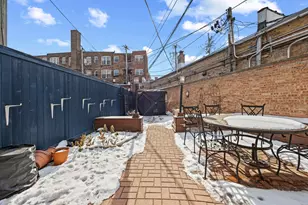 559 W Roscoe St, Chicago, IL 60657 - Photo 20