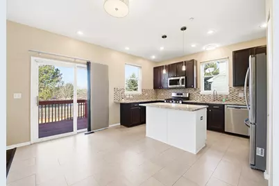 2140 Colchester Avenue, Hoffman Estates, IL 60192 - Photo 12