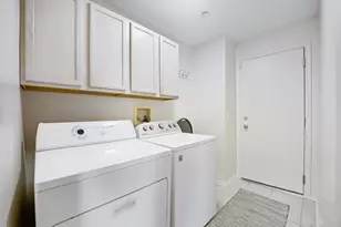 2140 Colchester Ave, Hoffman Estates, IL 60192 - Photo 22