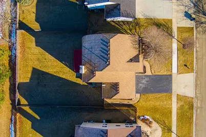 2140 Colchester Avenue, Hoffman Estates, IL 60192 - Photo 4