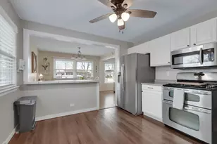 333 Homewood Ct, Chicago Heights, IL 60411 - Photo 10