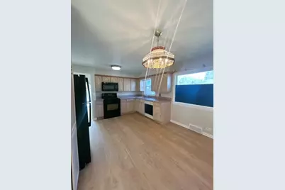 1000 N Lewis Avenue, Waukegan, IL 60085 - Photo 4