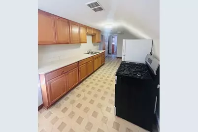 1000 N Lewis Avenue, Waukegan, IL 60085 - Photo 8