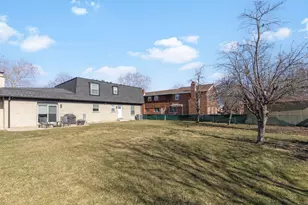 [Address not provided], Arlington Heights, IL 60005 - Photo 22